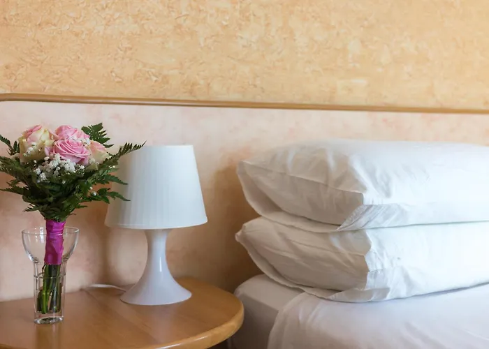 Hotell Regina E Ristorante Punta Marina