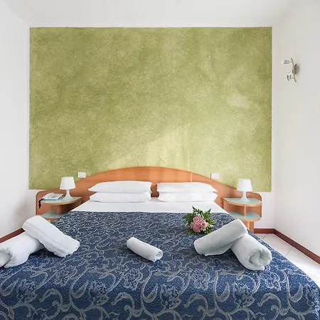 Regina E Ristorante Punta Marina