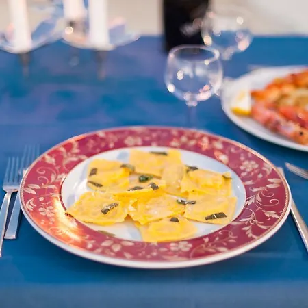 מלון Regina E Ristorante פונטה מרינה