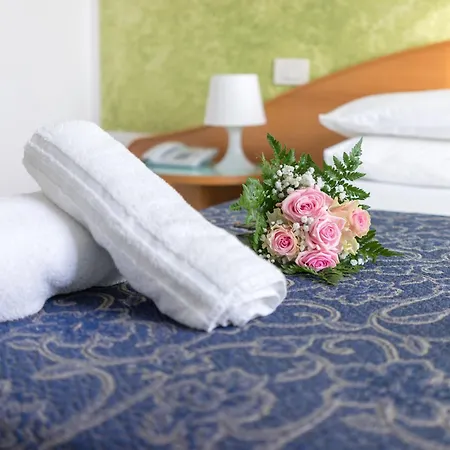 Regina E Ristorante 3* Punta Marina