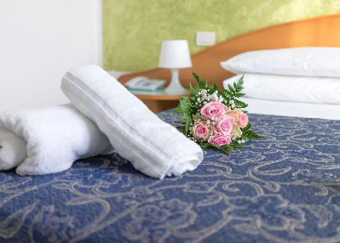 Regina E Ristorante 3* 푼타 마리나